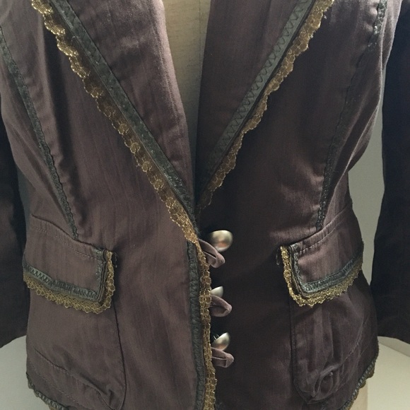 Twenty one brown jacket with cropped sleeves. - Picture 2 of 13
